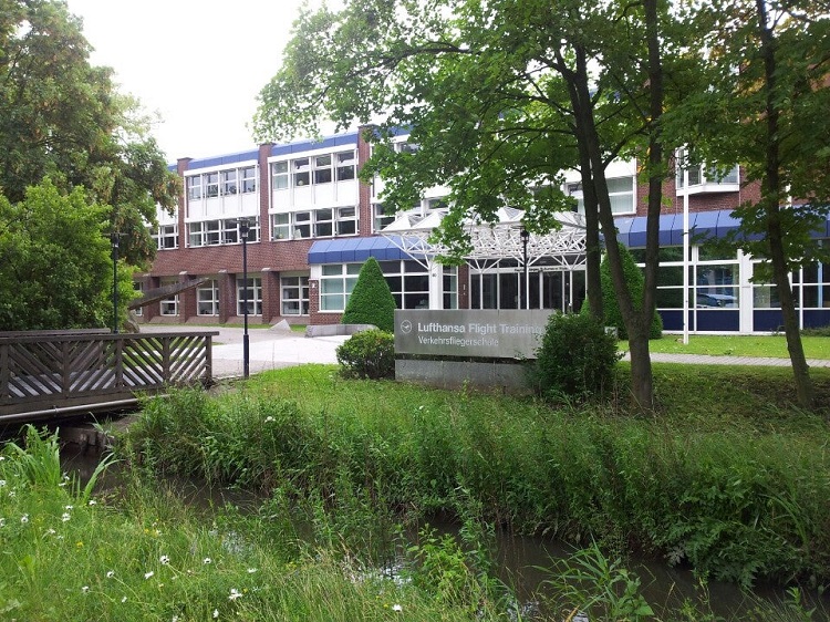 Центр для обучения пилотов Люфтганза (Lufthansa Aviation Training)